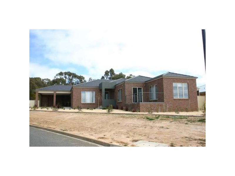 26 Henderson Street, Ararat VIC 3377