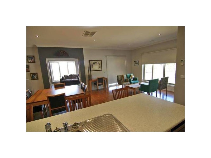 26 Henderson Street, Ararat VIC 3377