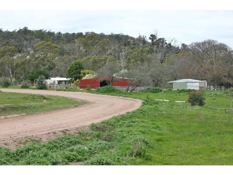 818 Panrock Road, Great Western VIC 3377
