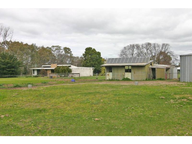 818 Panrock Road, Great Western VIC 3377