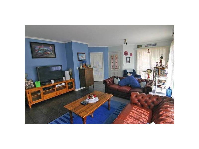 99 Port Fairy Road, Ararat VIC 3377