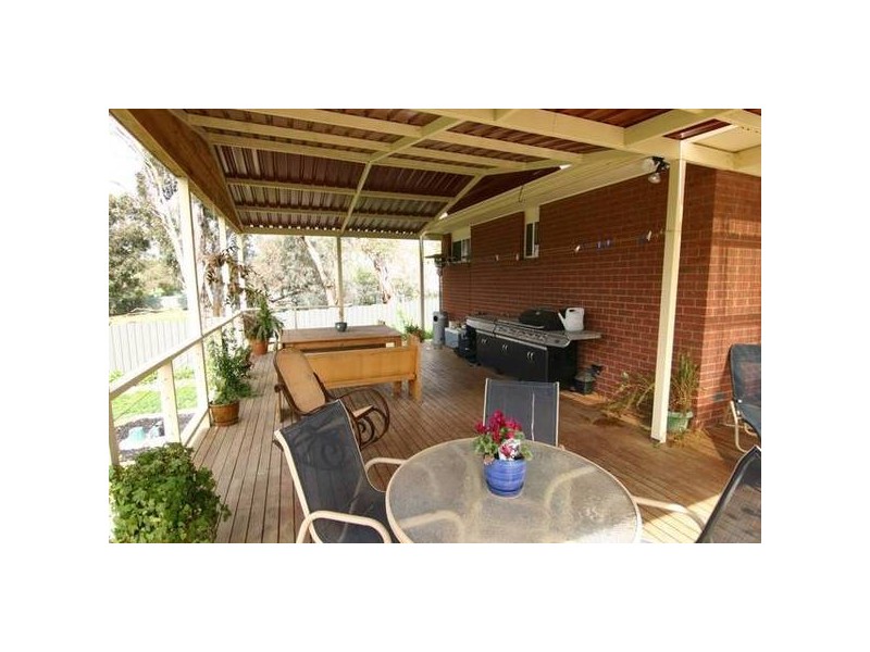 99 Port Fairy Road, Ararat VIC 3377