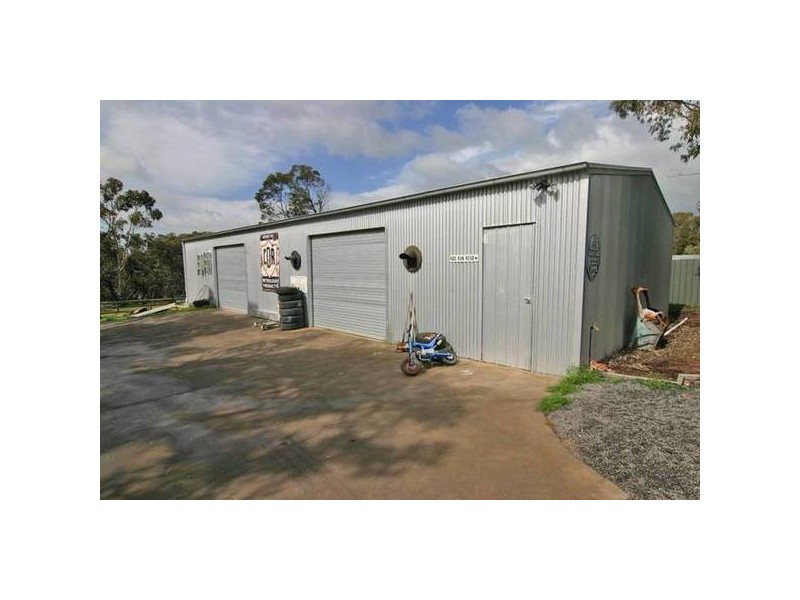 99 Port Fairy Road, Ararat VIC 3377