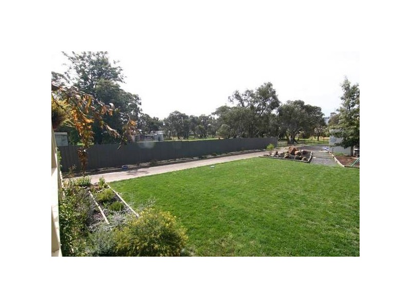 99 Port Fairy Road, Ararat VIC 3377