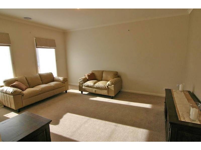 13 Hucker Street, Ararat VIC 3377