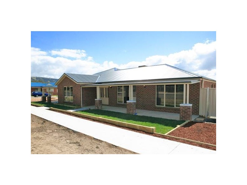 19 Hucker Street, Ararat VIC 3377