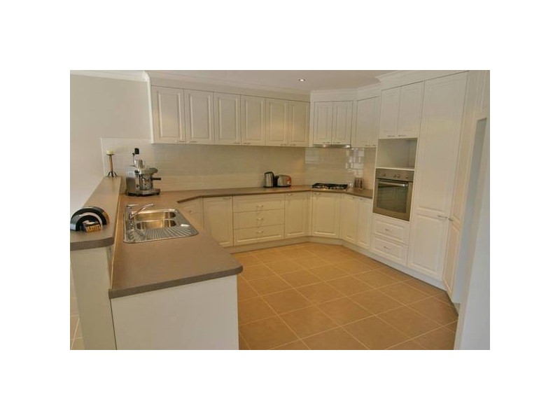 19 Hucker Street, Ararat VIC 3377