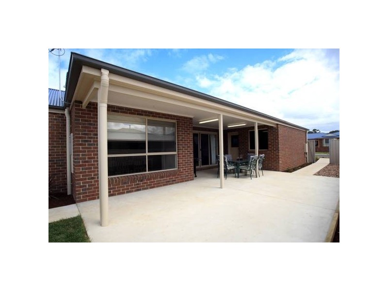 19 Hucker Street, Ararat VIC 3377