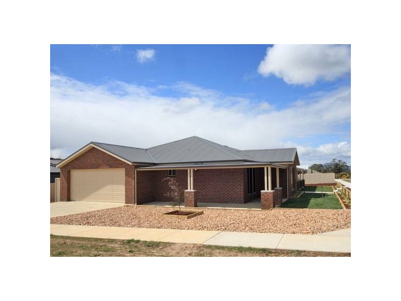 19 Hucker Street, Ararat VIC 3377