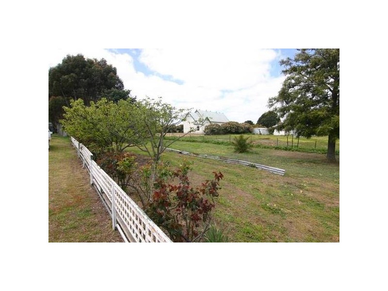 1 Station Street, Willaura VIC 3379