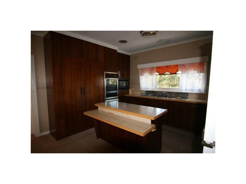 22 Ararat – Halls Gap Rd, Ararat VIC 3377