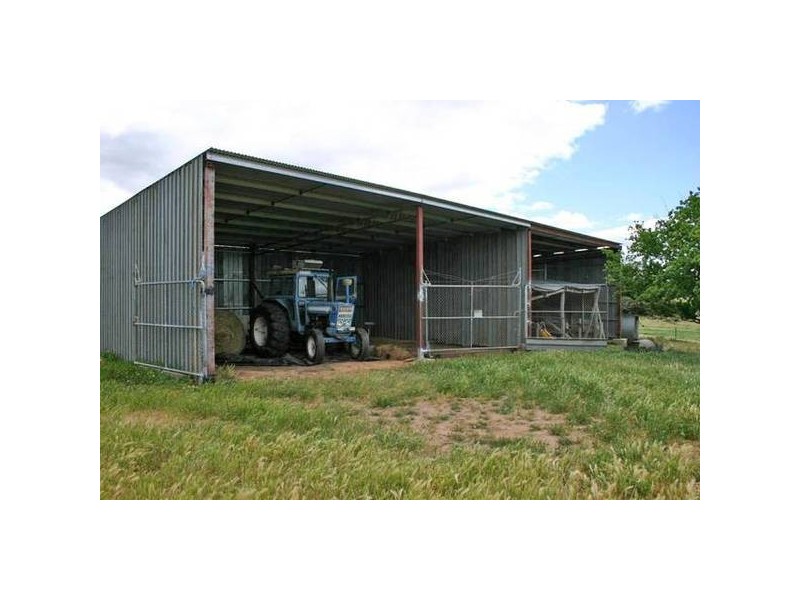 696 Ararat / St Arnuad Road, Crowlands VIC 3377