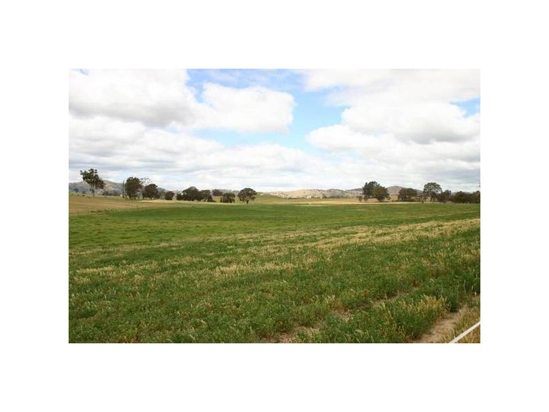 696 Ararat / St Arnuad Road, Crowlands VIC 3377