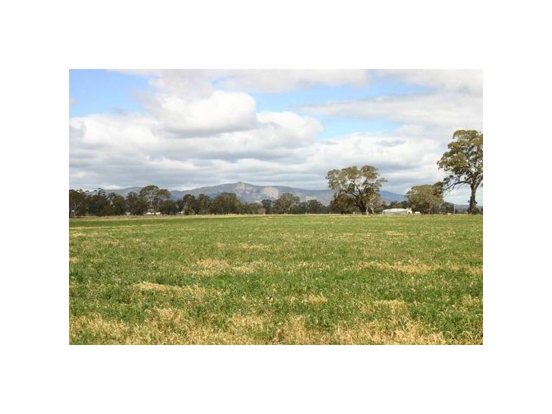 696 Ararat / St Arnuad Road, Crowlands VIC 3377