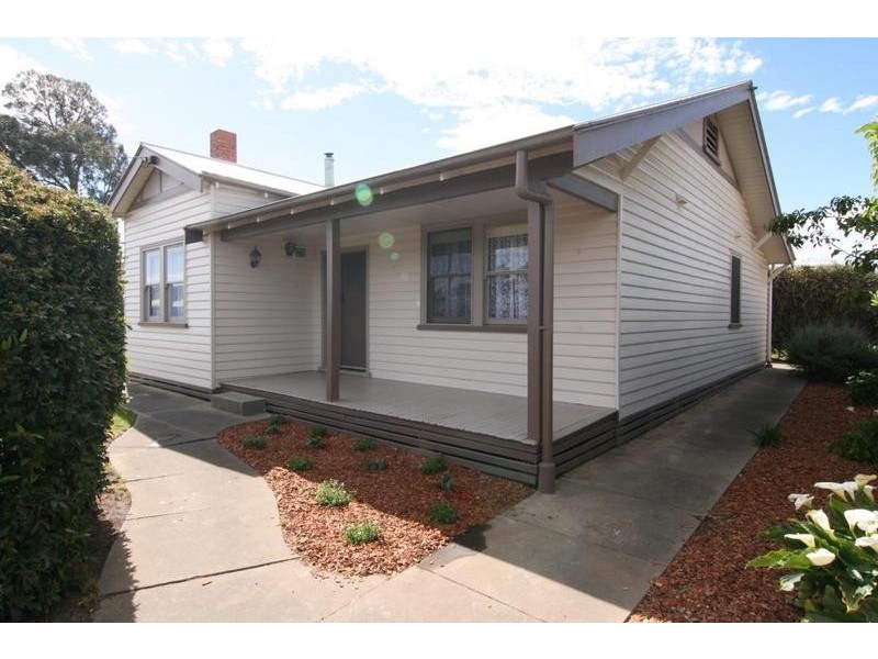 8 McLean Street, Ararat VIC 3377
