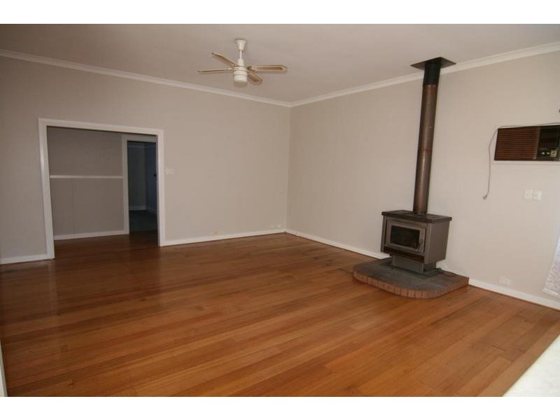 8 McLean Street, Ararat VIC 3377