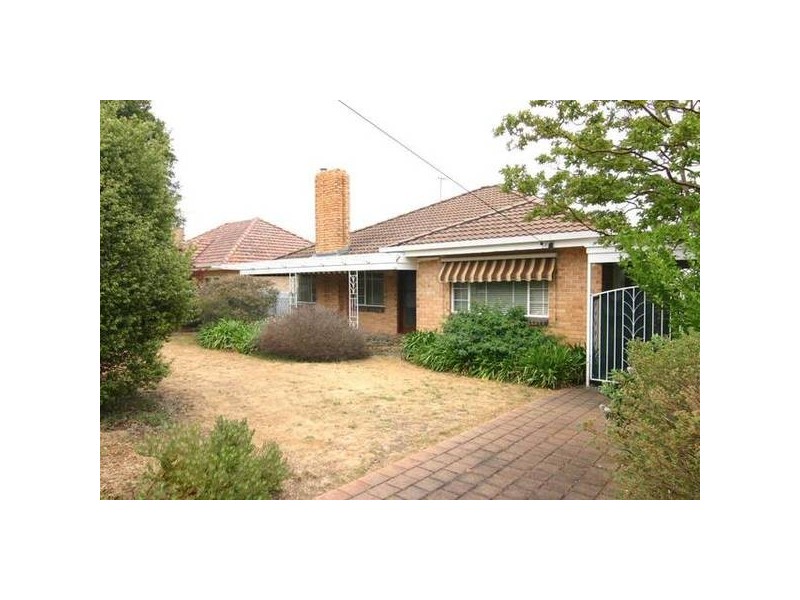 16 Hewitt Street, Ararat VIC 3377