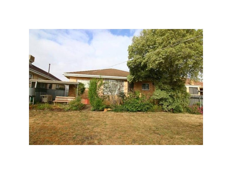 16 Hewitt Street, Ararat VIC 3377