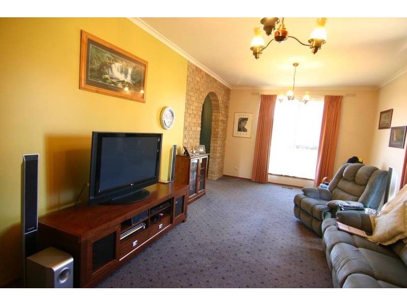 41 Churchill Avenue, Ararat VIC 3377