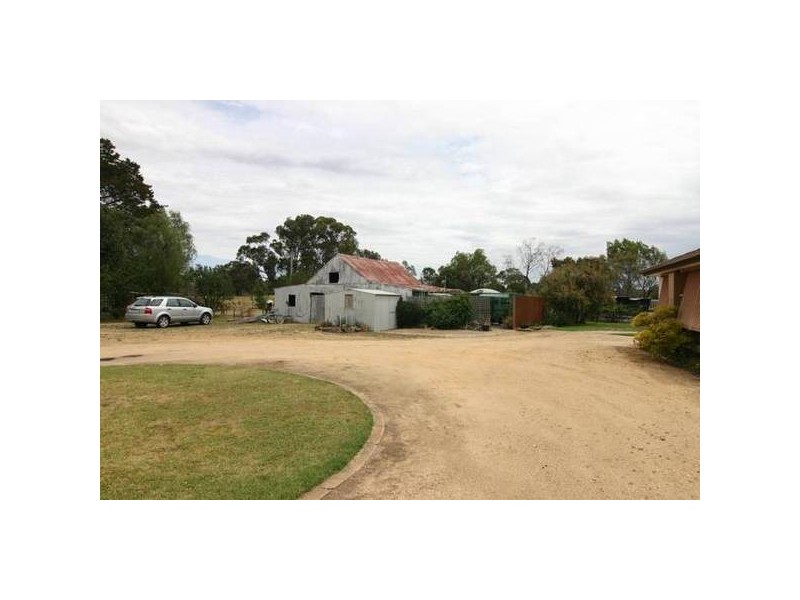 6018 Pyrenees Highway, Ararat VIC 3377