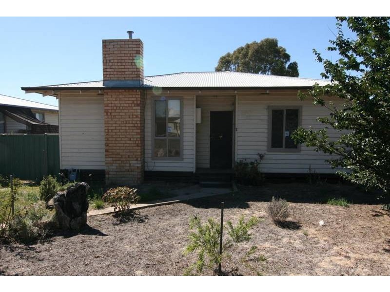 64 Campbell Street, Ararat VIC 3377