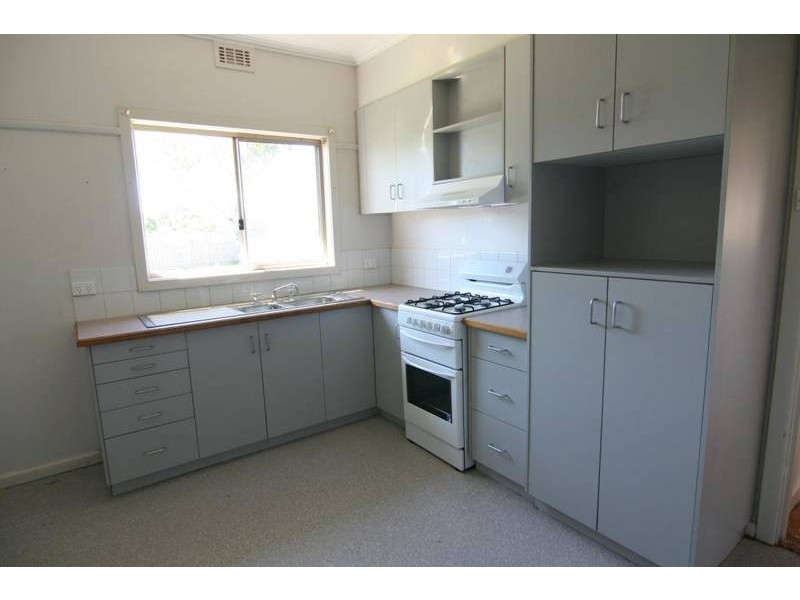 64 Campbell Street, Ararat VIC 3377