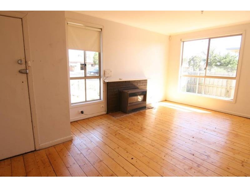 64 Campbell Street, Ararat VIC 3377