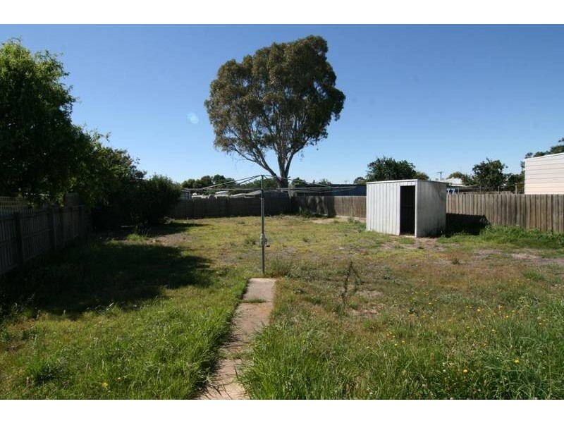64 Campbell Street, Ararat VIC 3377