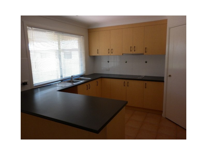 137 Lakeside Avenue, Springfield Lakes QLD 4300