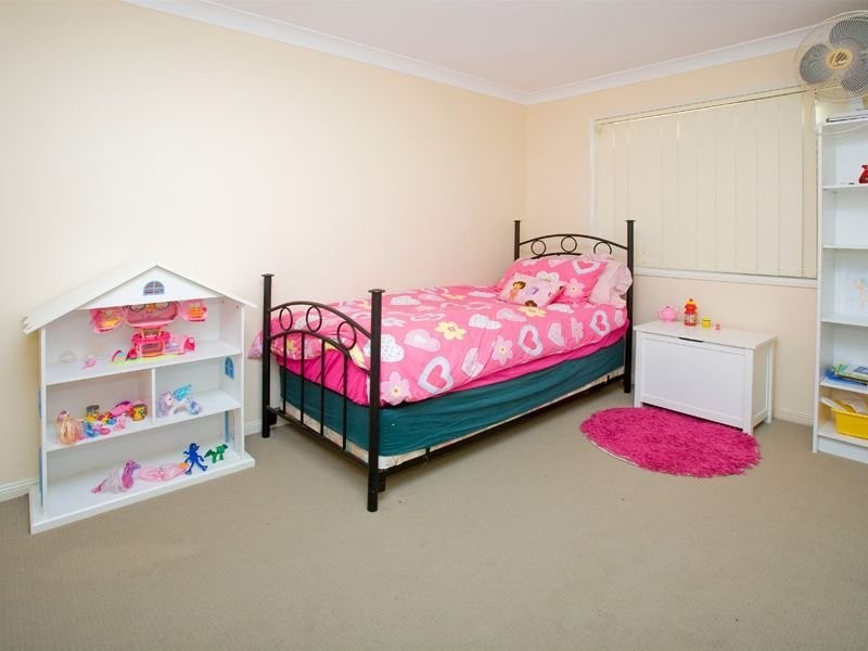 40 Karamea Ave, Springfield QLD 4300