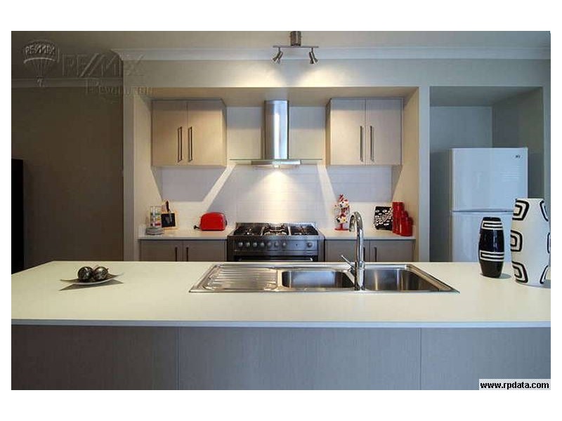 11 Escarpment, Springfield Lakes QLD 4300