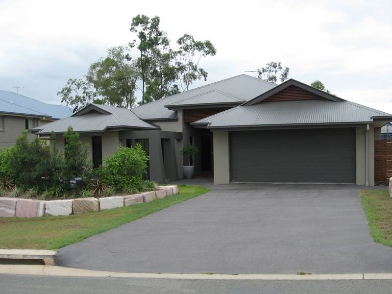 31 Scoparia Drive, Brookwater QLD 4300