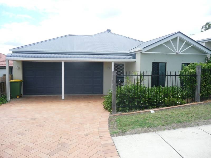 24 Summit Drive, Springfield Lakes QLD 4300