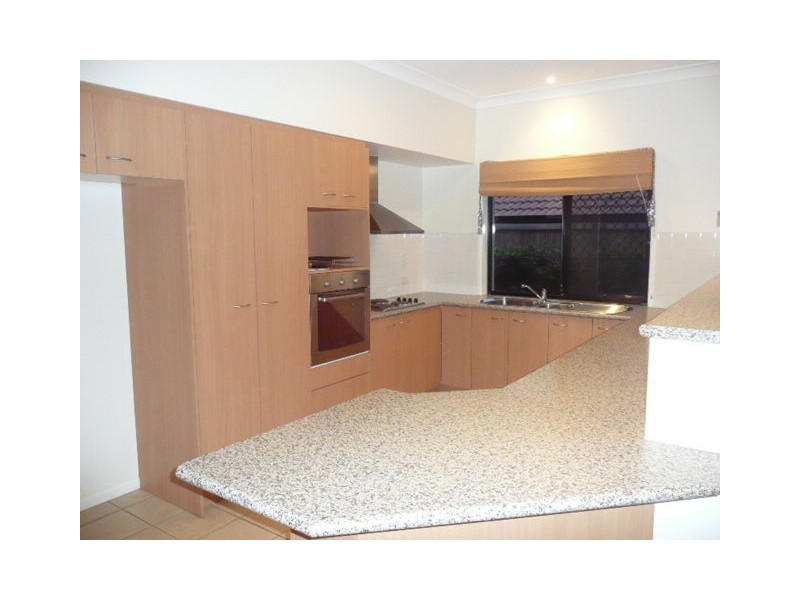 24 Summit Drive, Springfield Lakes QLD 4300