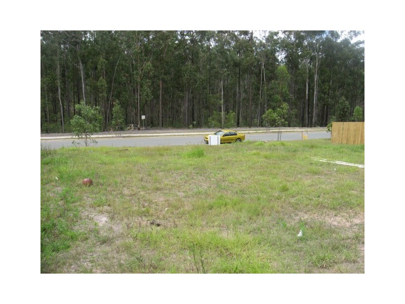 33 Wanderer Cr, Springfield Lakes QLD 4300