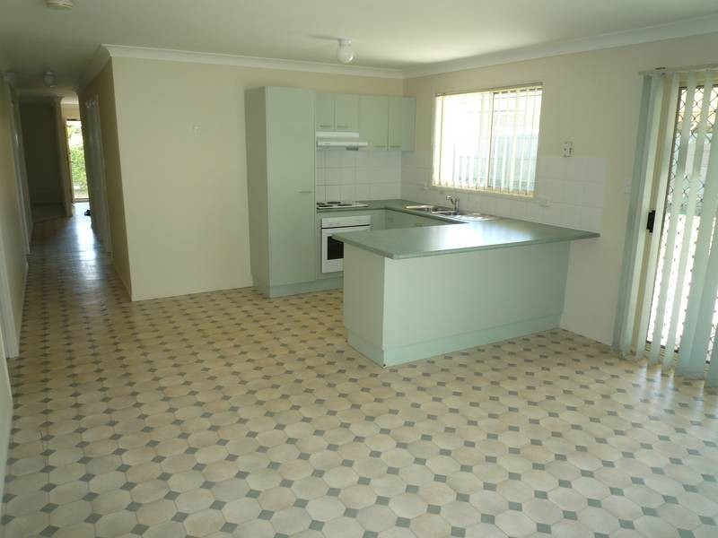 26 High Peak Cr, Springfield QLD 4300