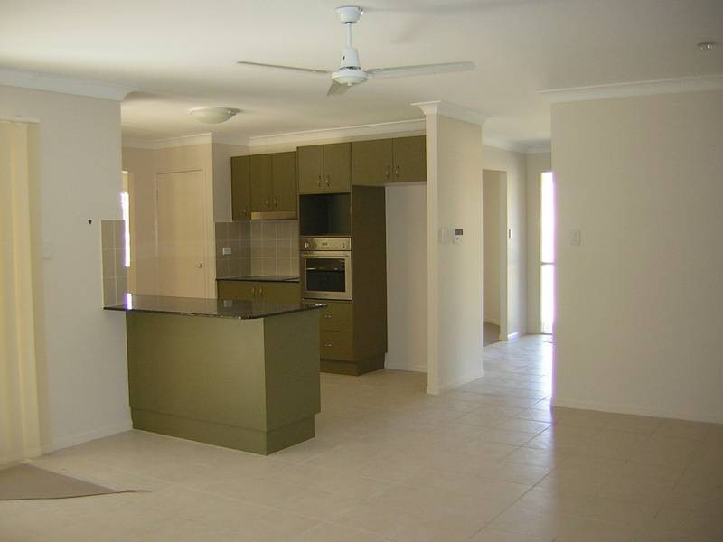 50 Parkside Drive, Springfield Lakes QLD 4300