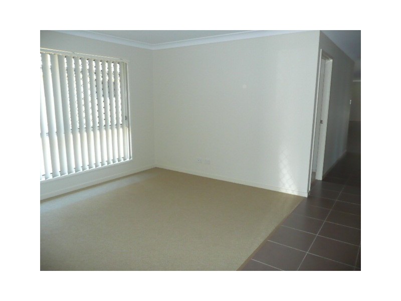 6 Shallowbay Drive, Springfield Lakes QLD 4300