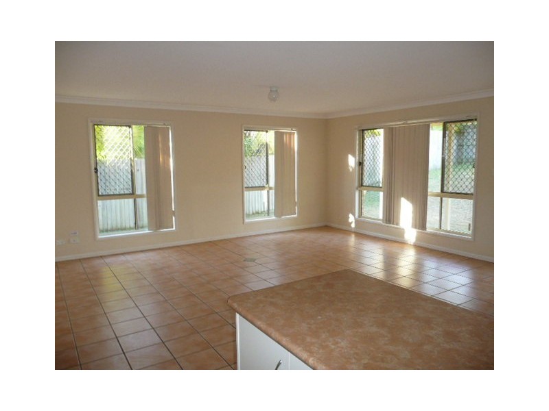 3 Diamondy Close, Forest Lake QLD 4078