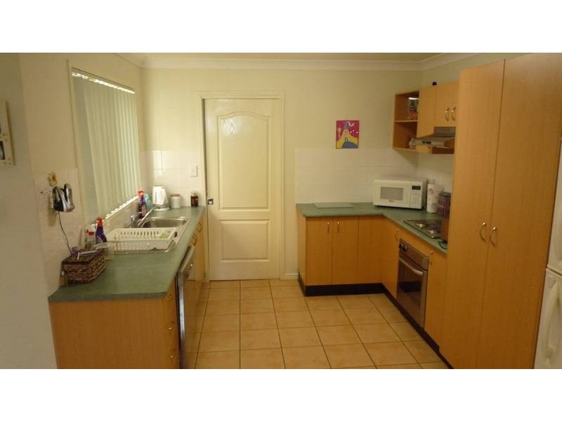 35 Neptune Street, Springfield Lakes QLD 4300