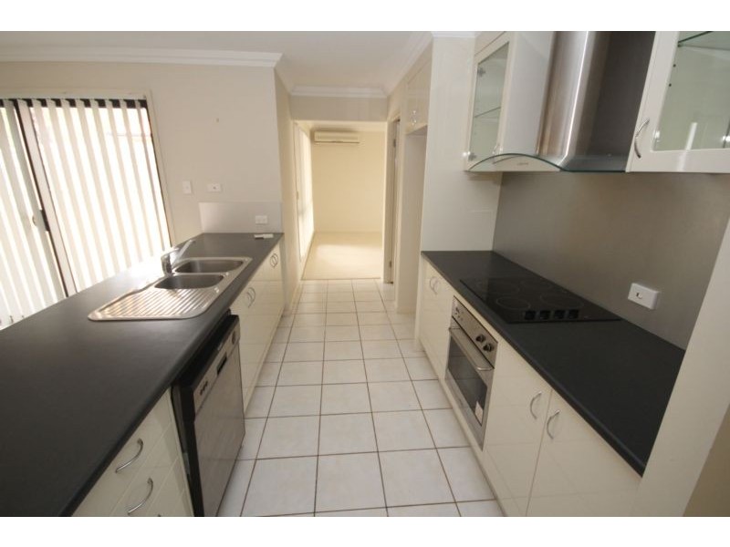 32 Coventina Crescent, Springfield Lakes QLD 4300