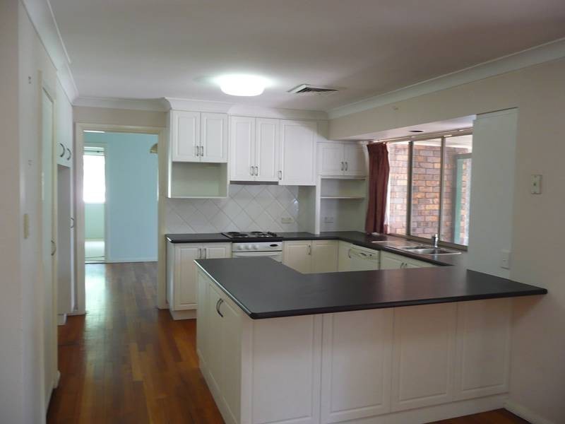 3 Hilton Drive, Camira QLD 4300