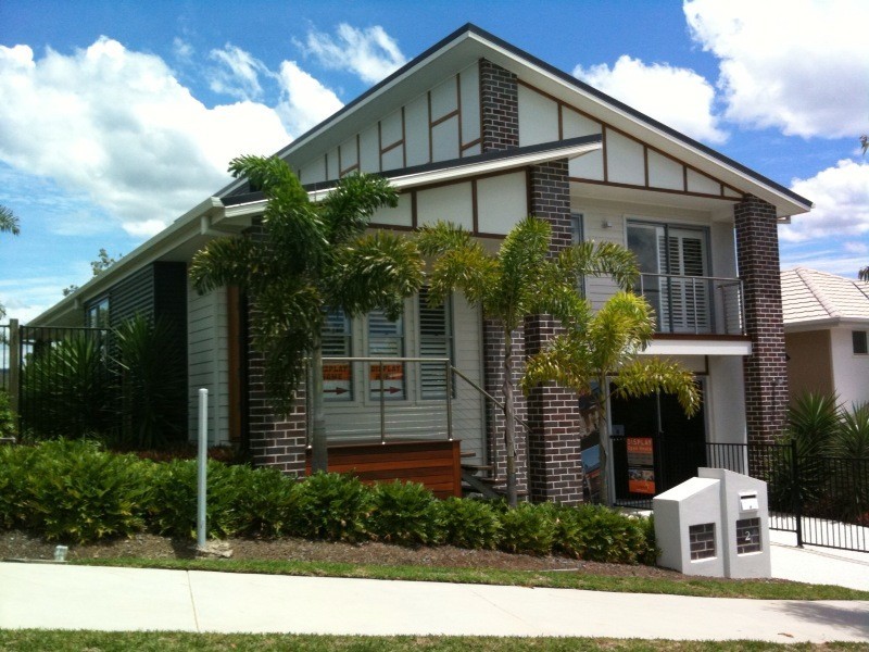 2 Boronia Ct, Springfield Lakes QLD 4300