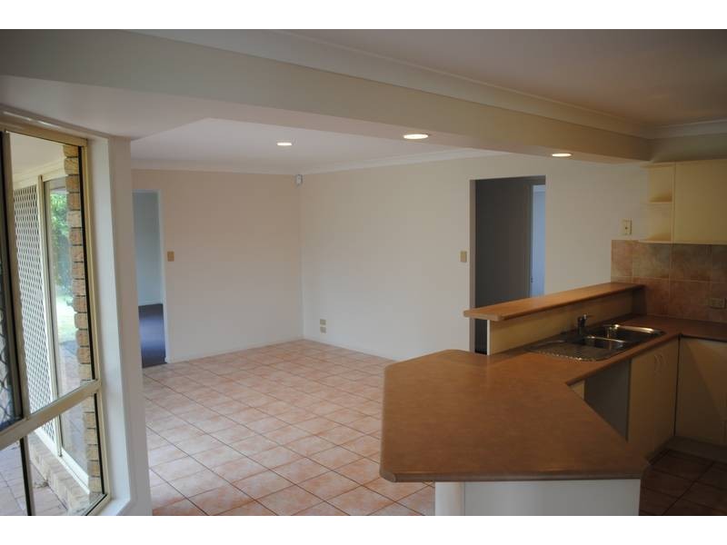 2 Dellwood Road, Springfield QLD 4300