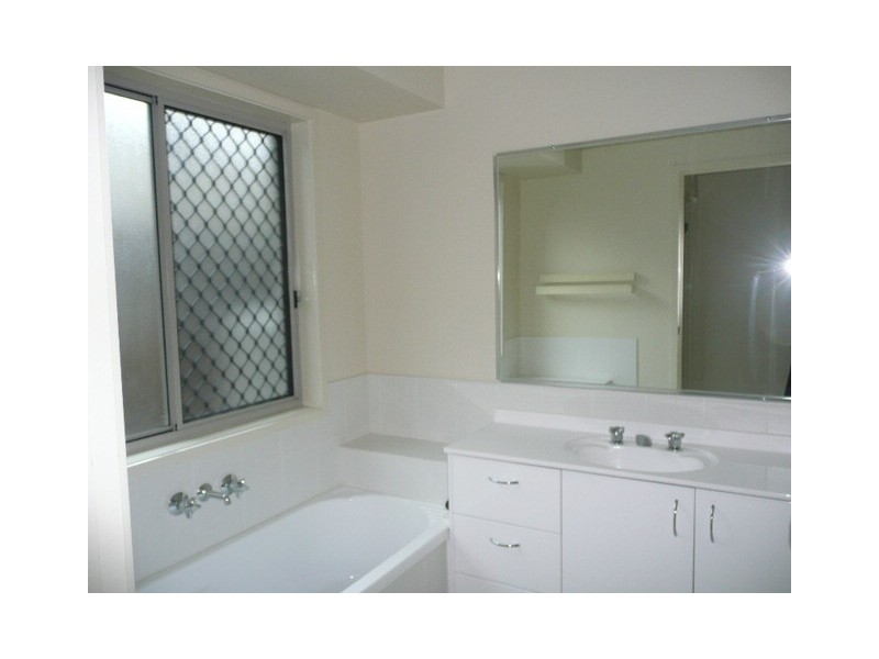 22 Admiral Crescent, Springfield Lakes QLD 4300