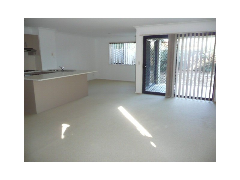 7/26 Commercial Dr, Springfield QLD 4300