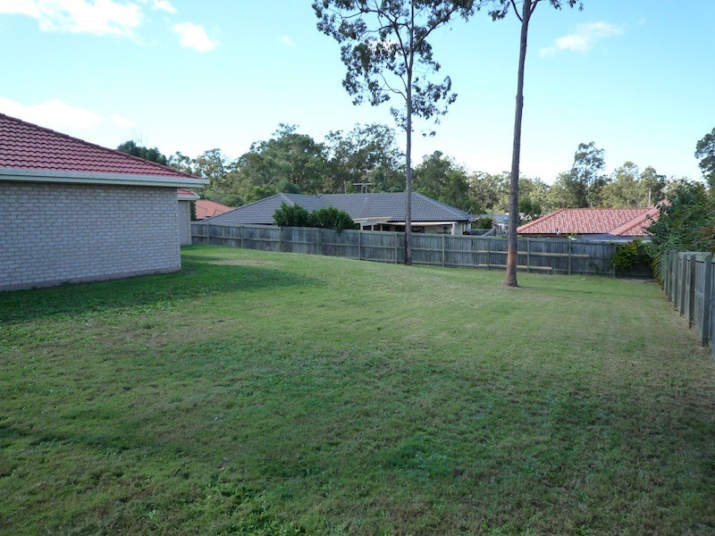 10 Emma Pl, Springfield Lakes QLD 4300