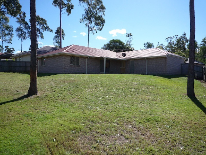 10 Emma Pl, Springfield Lakes QLD 4300