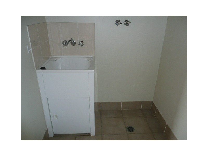 **13 Creekside Drive, Springfield Lakes QLD 4300