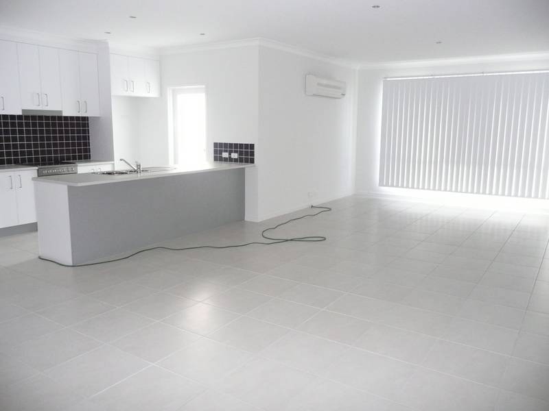 31 The Promenade, Springfield Lakes QLD 4300